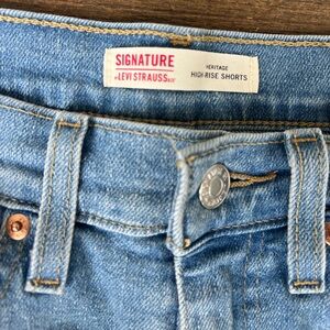 Levi’s high rise shorts